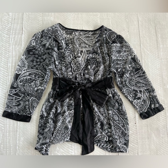 Women’s Vintage Y2K babydoll Whimsygoth black and white shear Top size medium - Picture 3 of 9